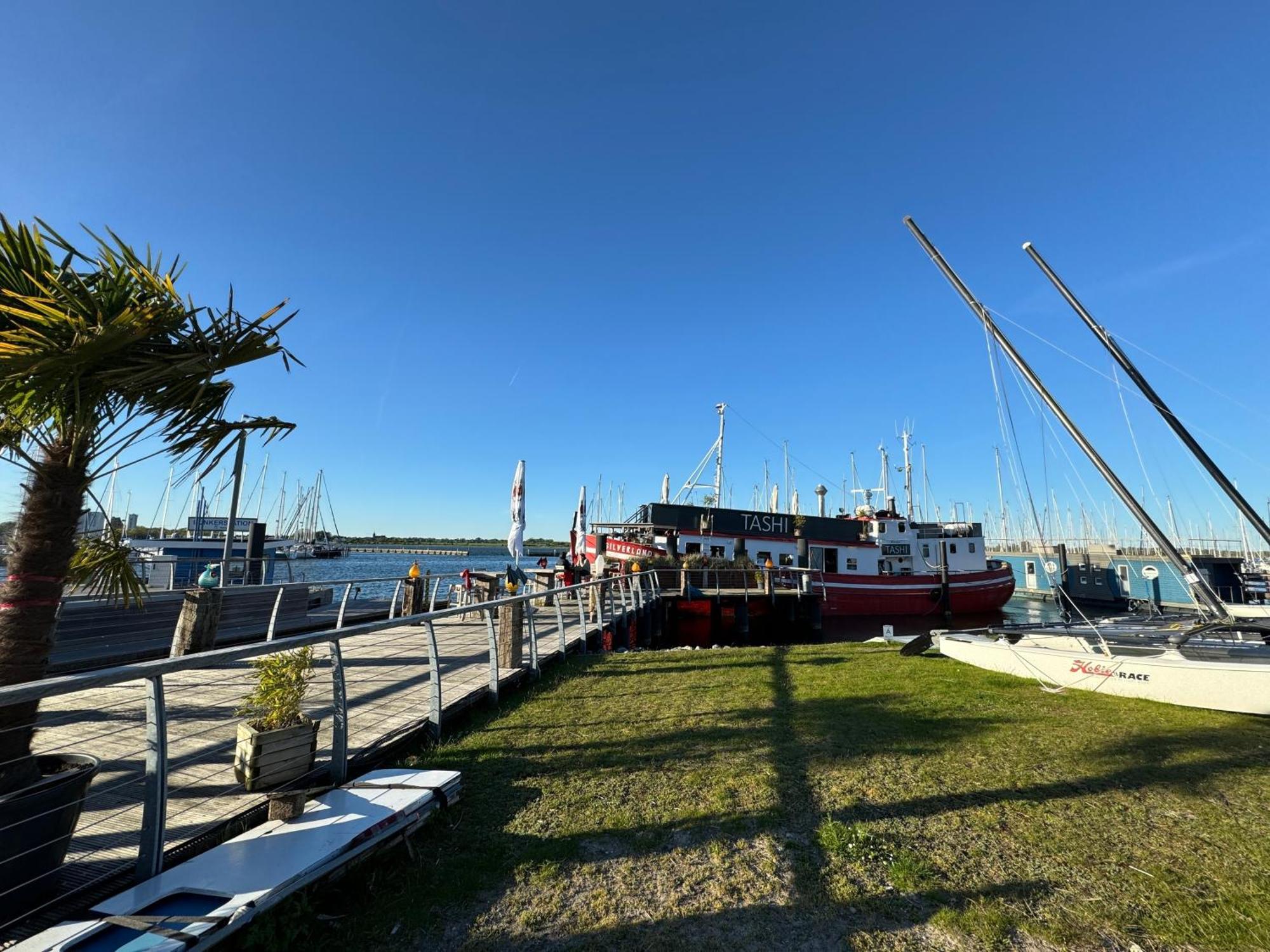 Hotel Hausboot Fehmarn Zewnętrze zdjęcie