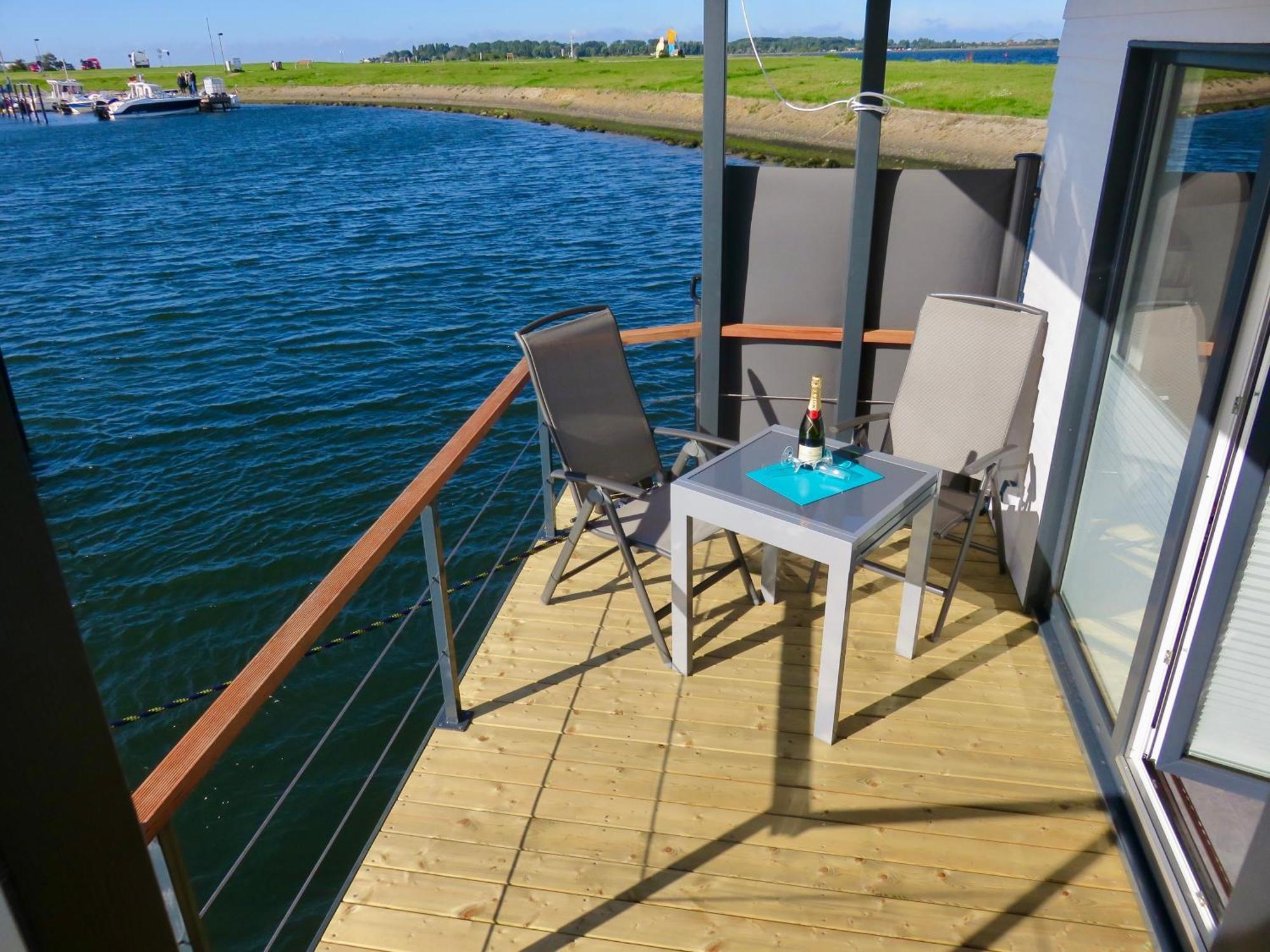 Hotel Hausboot Fehmarn Zewnętrze zdjęcie